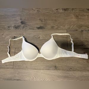 Pink Victoria’s Secret Push-up Bra 34C White